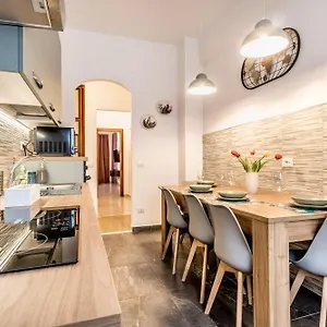 Apartment La Casa Di Umberto Italy